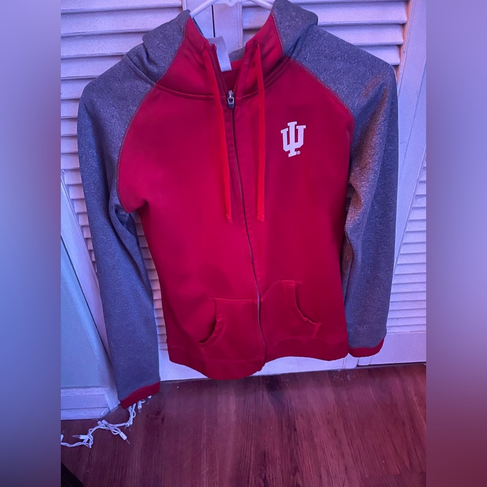 IU jacket